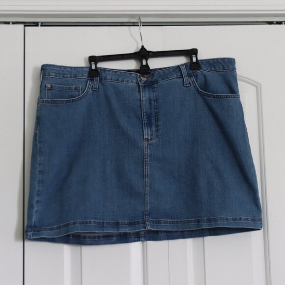 Lee Women's Mid Rise Denim 5 Pocket Jean Skort 22M Boho Country Western Casual - Picture 1 of 13